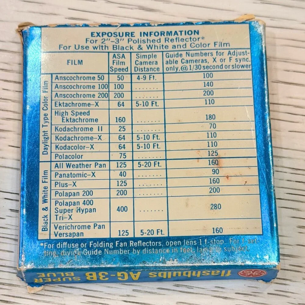 AG-3B GE Super Blue Flashbulbs Pack 12 Bulbs Total Camera General Electric Vtg.